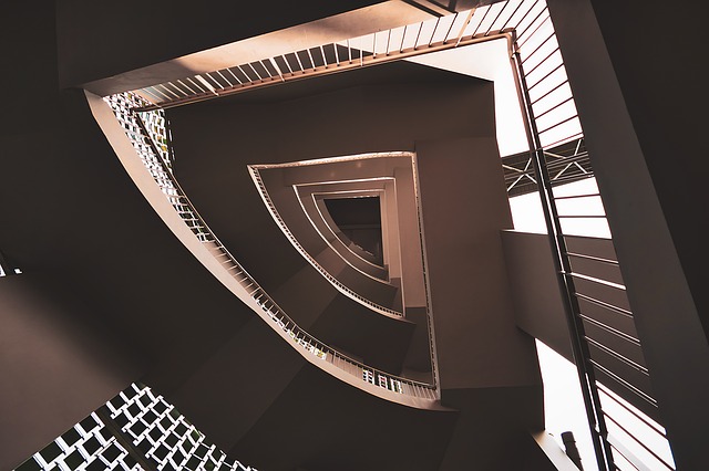 Vyberte si to pravé schodiště pro váš interiér!